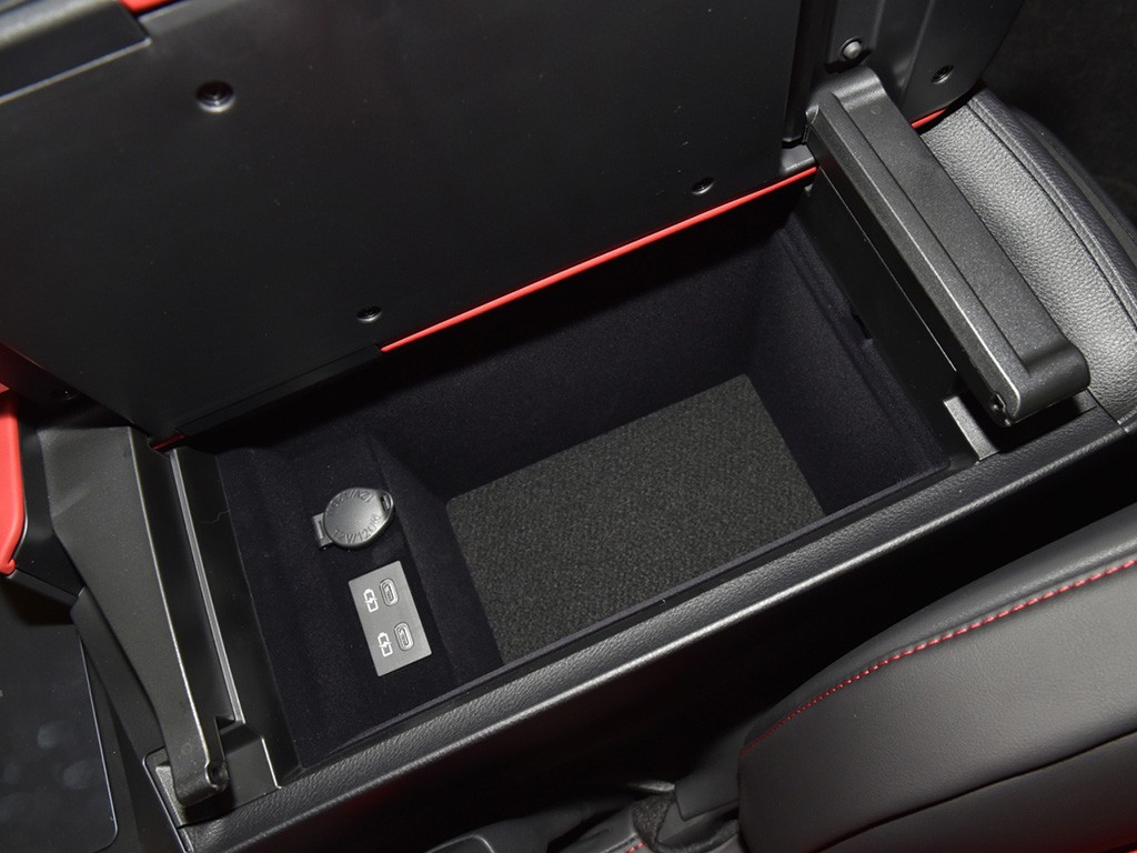 雷克萨斯ES 2023款 260 F SPORT