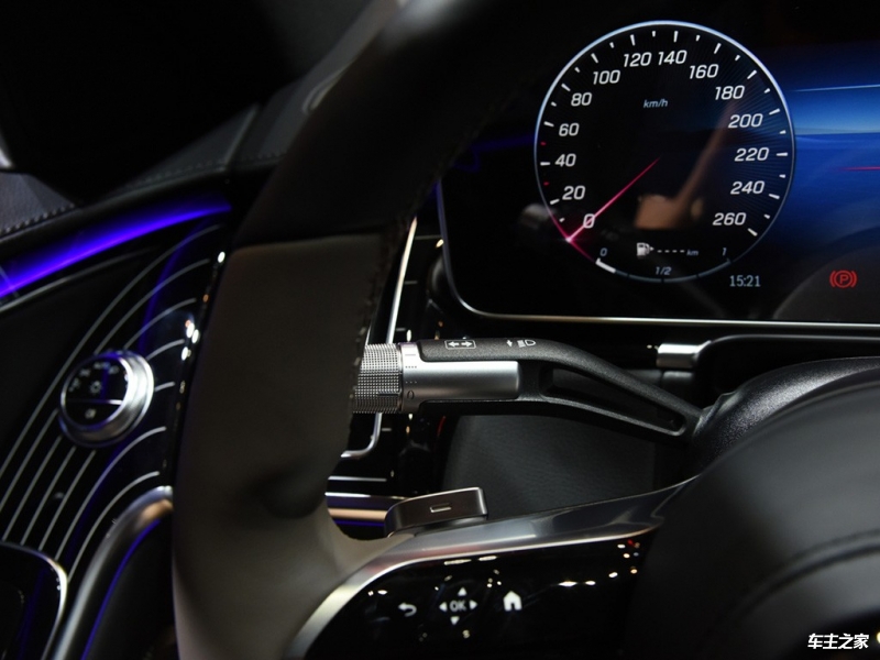 奔驰S级 2022款 S 500 L 4MATIC 高级定制版