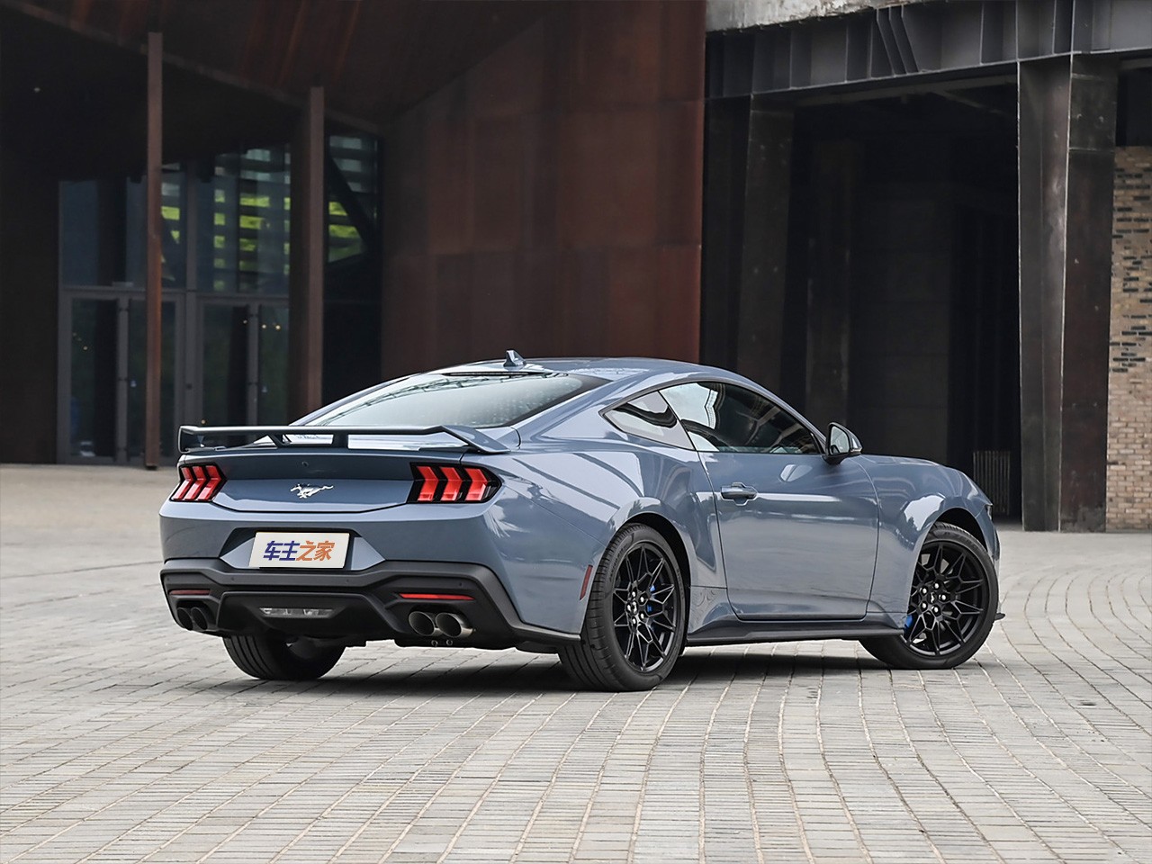 Mustang 2024款 2.3L EcoBoost 硬顶性能版
