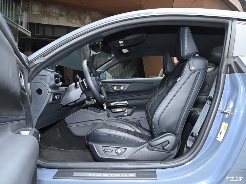 Mustang 2024款 2.3L EcoBoost 硬顶性能版