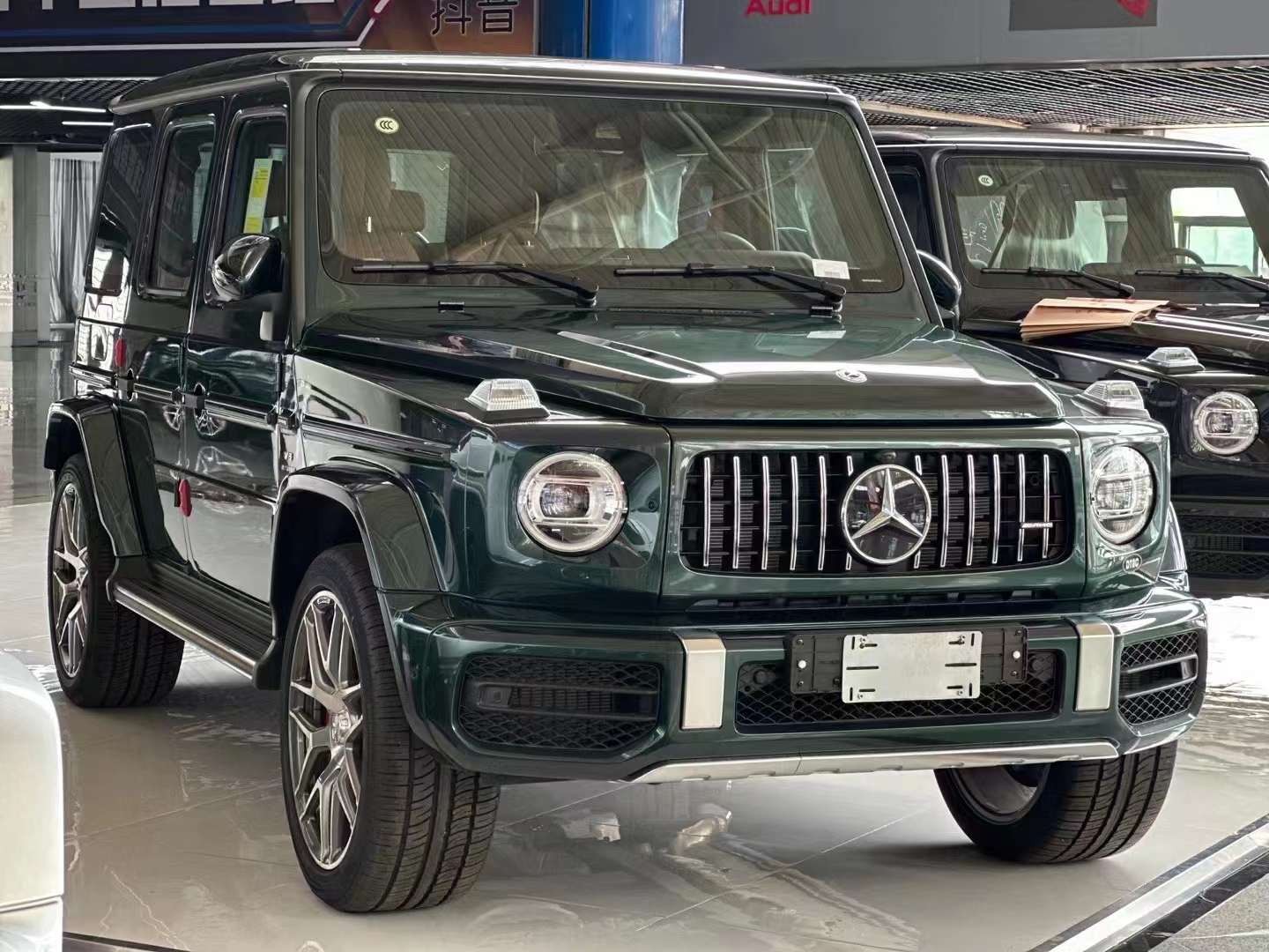 奔驰G级亚洲版外观