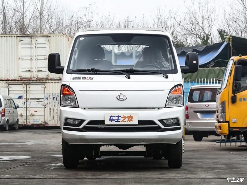 跨越者D5 EV 2023款 230km 载货汽车