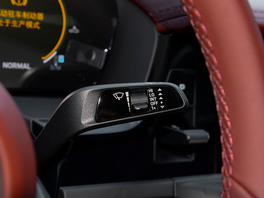 Panamera 2024款  行政加长版 2.9T