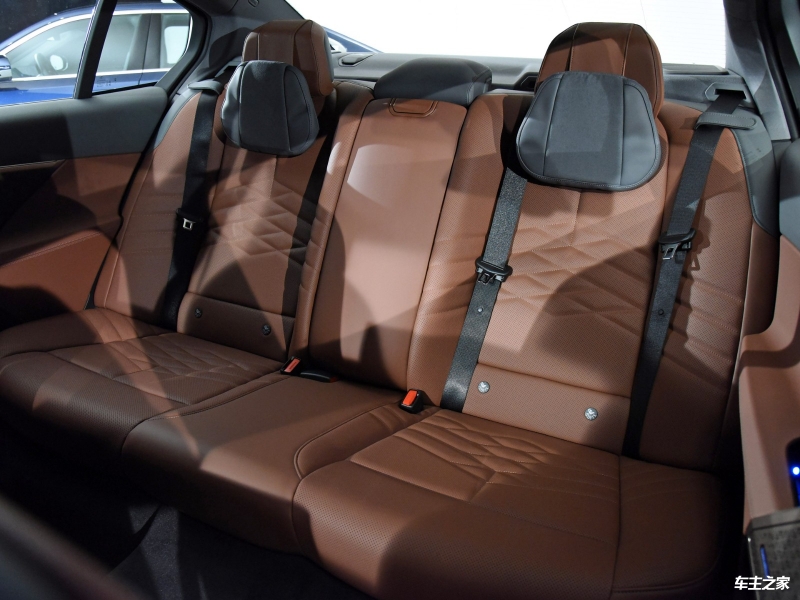 宝马i5 2024款 eDrive 35L  豪华套装