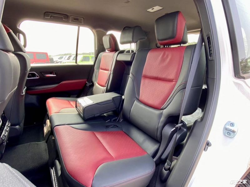 兰德酷路泽中东版  酷路泽4000 2024款 4.0L GX-R 4气 18轮