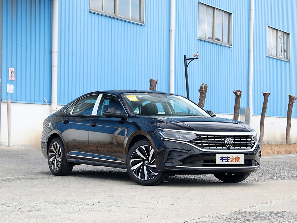 帕萨特 2025款 出众款 380TSI 龙腾版