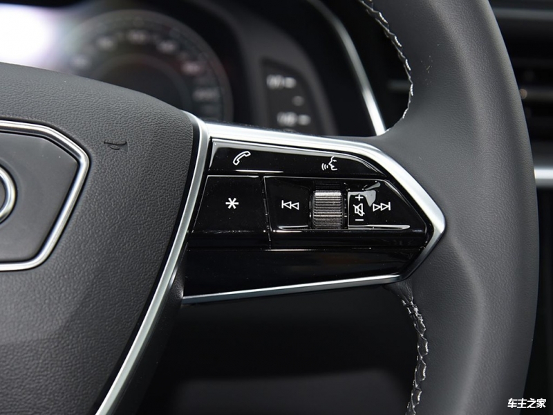 奥迪A6(进口) 2025款 Avant 先锋派 45 TFSI 臻选动感型