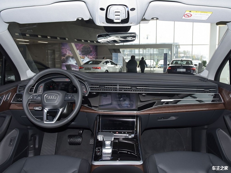 奥迪Q7 2025款 45 TFSI quattro S line黑武士型