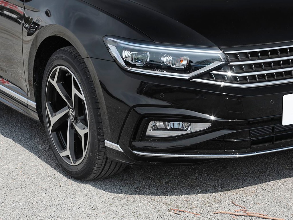 迈腾 2025款 改款 众享款 330TSI DSG豪华型