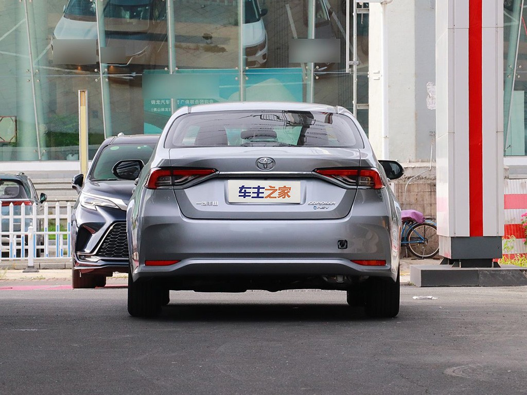 卡罗拉 2024款 1.8L 智能电混双擎 旗舰版