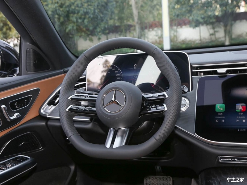 奔驰E级 2025款 改款 E 300 L 时尚运动型