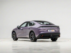 深藍(lán)L06圖片