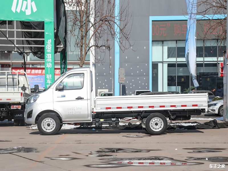 成都多米EV1报价15.58万起 暂无优惠