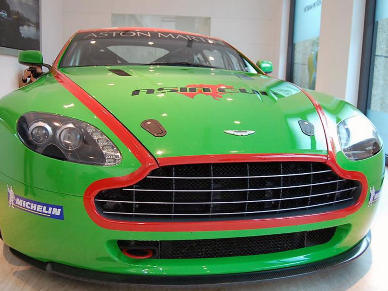 V8 Vantage绿色V8 Vantage 07款 Manual Coupe正前方