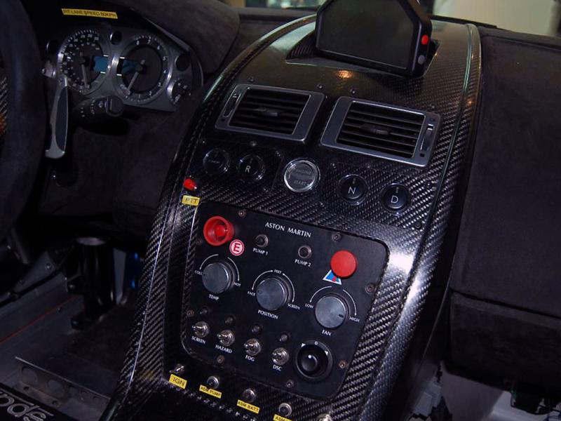V8 Vantage白色V8 Vantage 07款 Manual Coupe控制面板