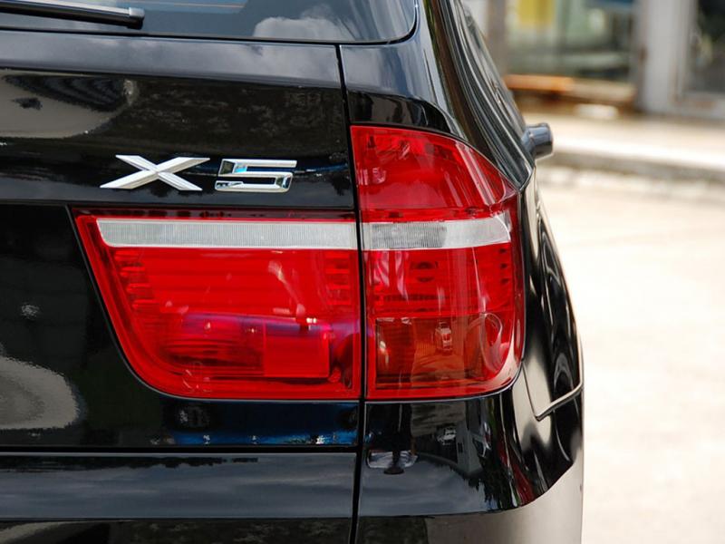 宝马X5(进口)黑色宝马X5 09款 xDrive30i豪华型右后尾灯