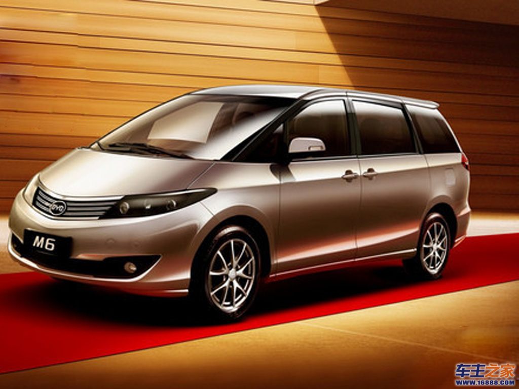 银色 比亚迪m6左前45