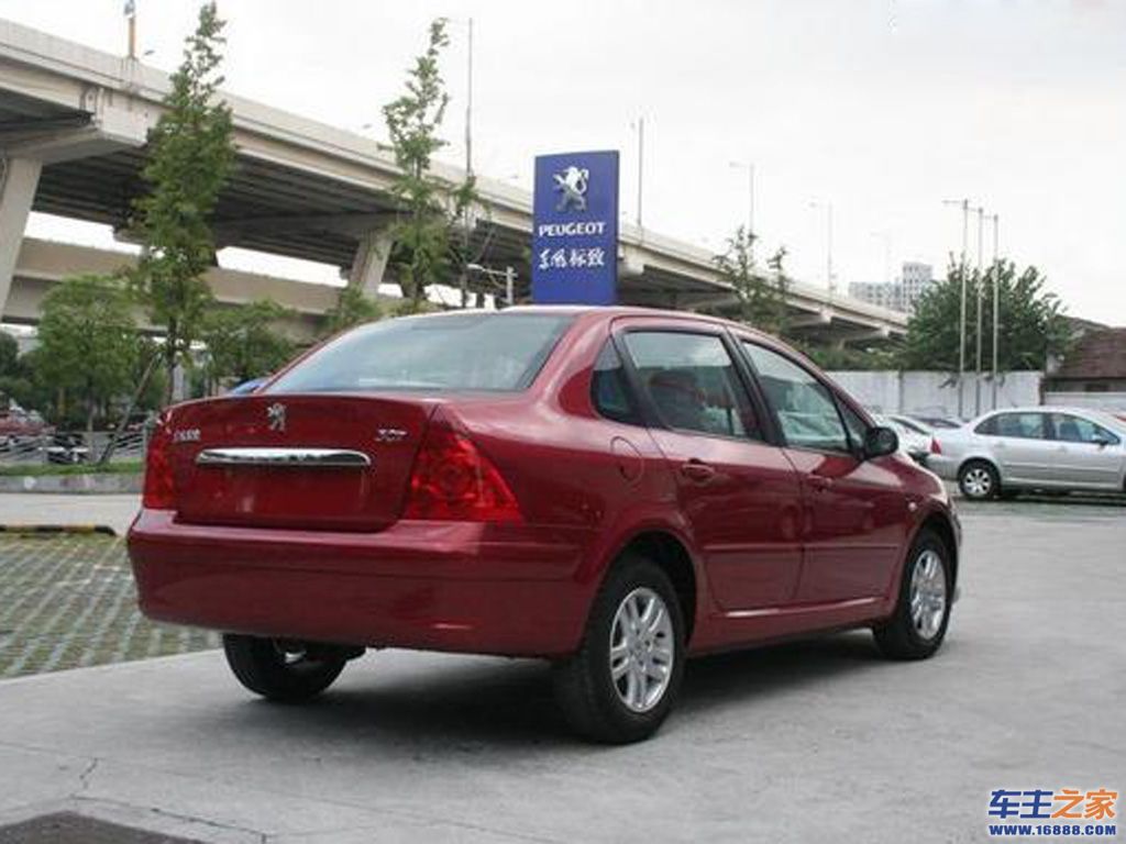 汽车图库 标致 东风标致 标致307(41/338) 外观 红色 标致307右后45
