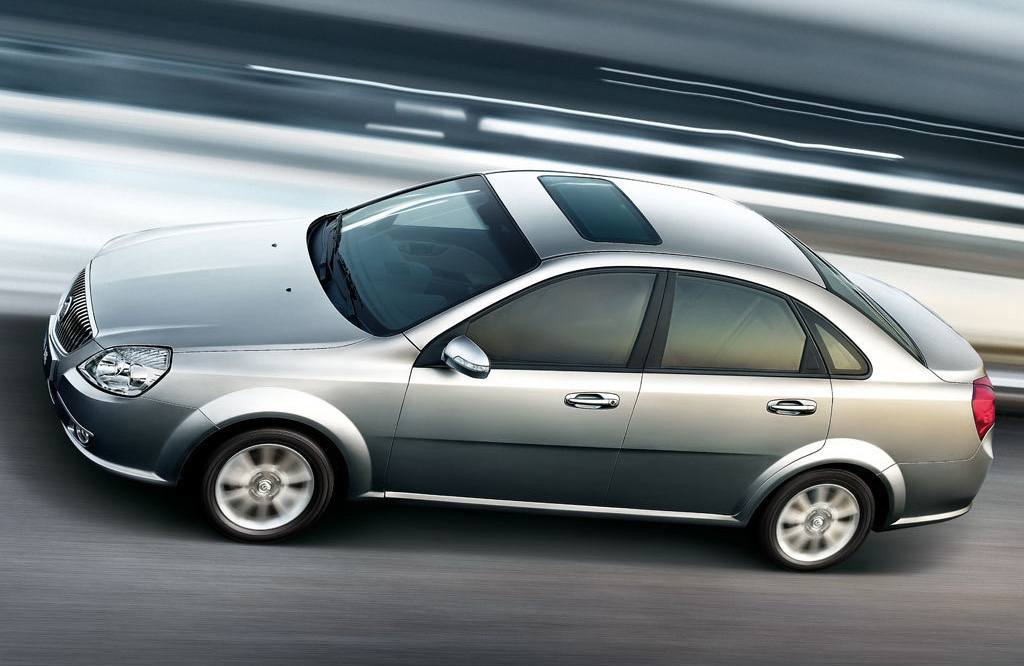 银色凯越 08款 1.6le-atnavi车身左侧