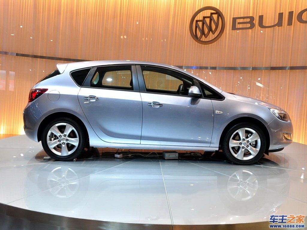 英朗灰色 英朗xt车身右侧