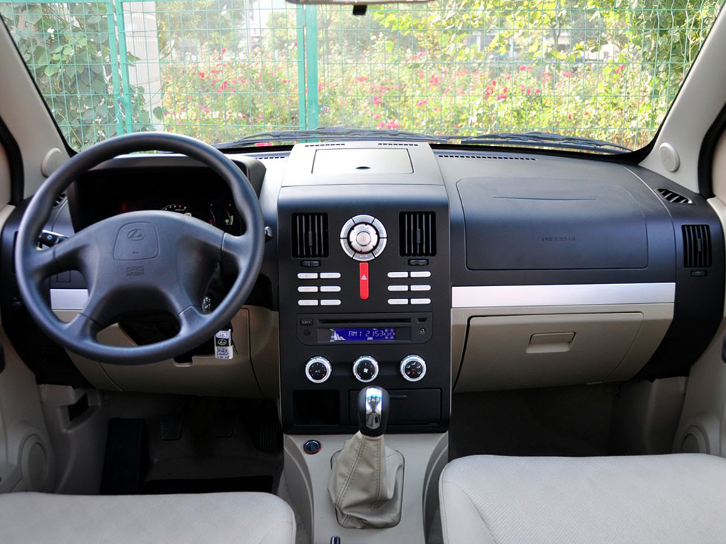 猎豹cs7驾驶室全景|猎豹cs7内饰图片 – 车主之家