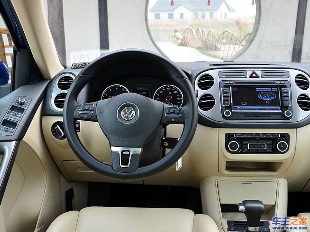 汽车图库 大众 上汽大众 途观(283/526) 内饰 途观 参考成交价: 9.