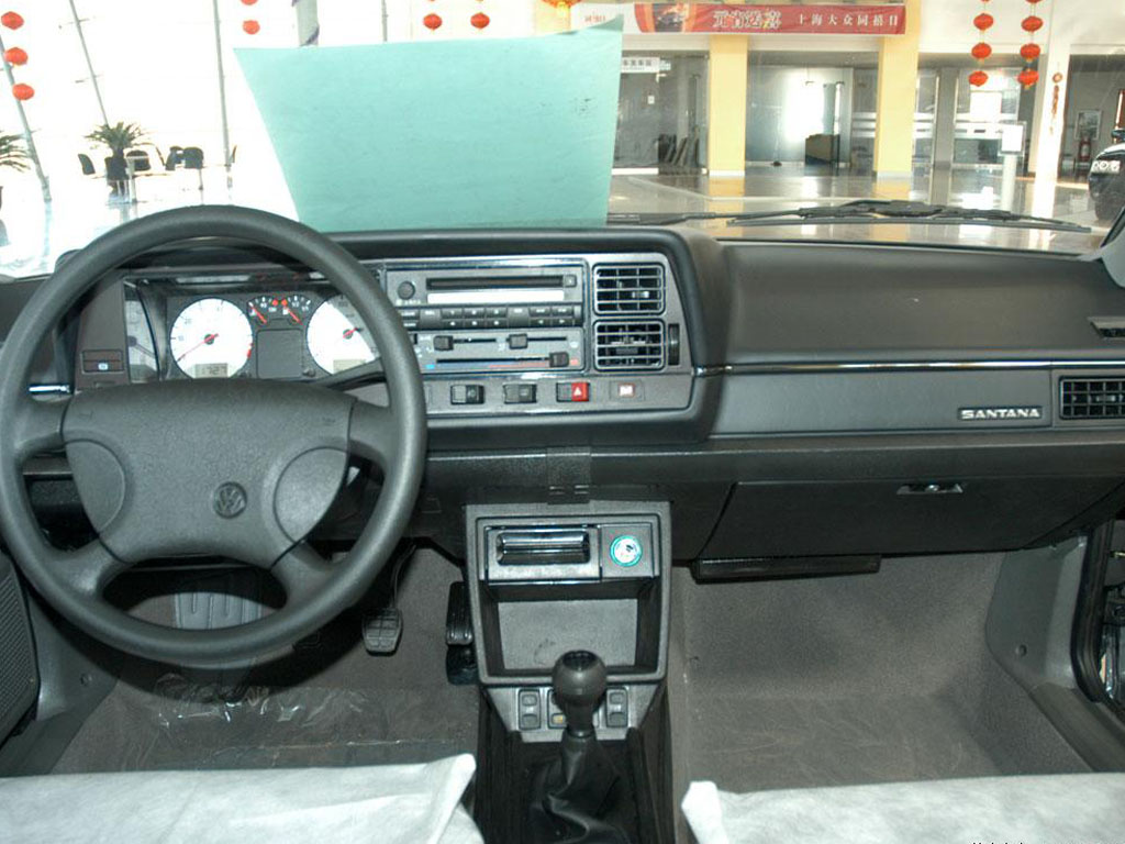 桑塔纳内饰