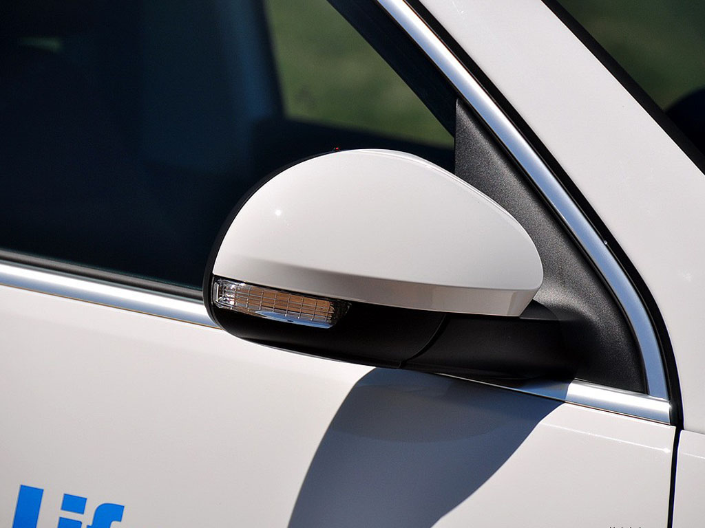 进口tiguan右后视镜