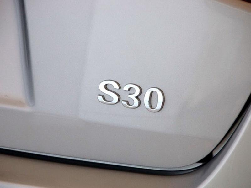 东风风神S30白色风神S30 09款 尊贵型AT车身局部
