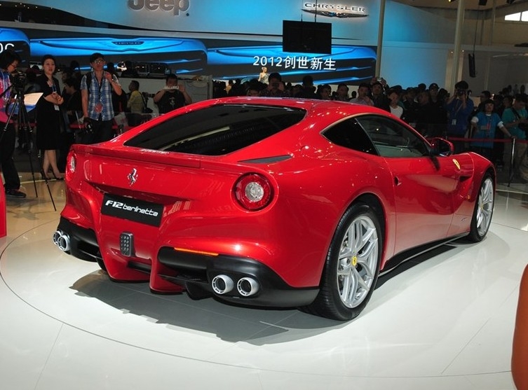 F12berlinetta右后尾