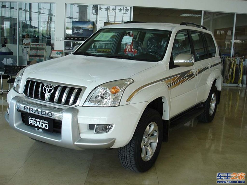 汽车图库 丰田 一汽丰田 普拉多(121/456) 外观 白色 普拉多左前45