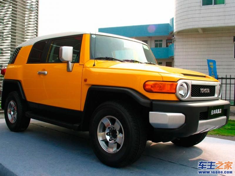 FJ 酷路泽黄色 FJ 酷路泽