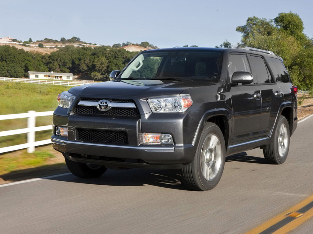 黑色丰田4runner直接前脸