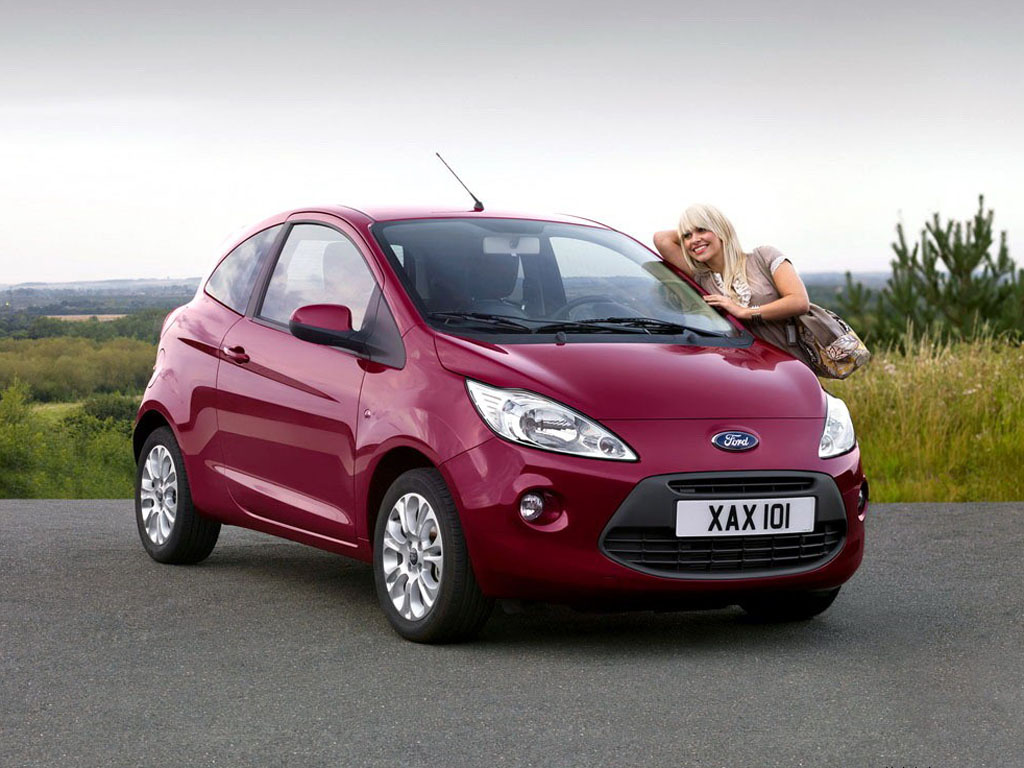 红色福特ka右前45度