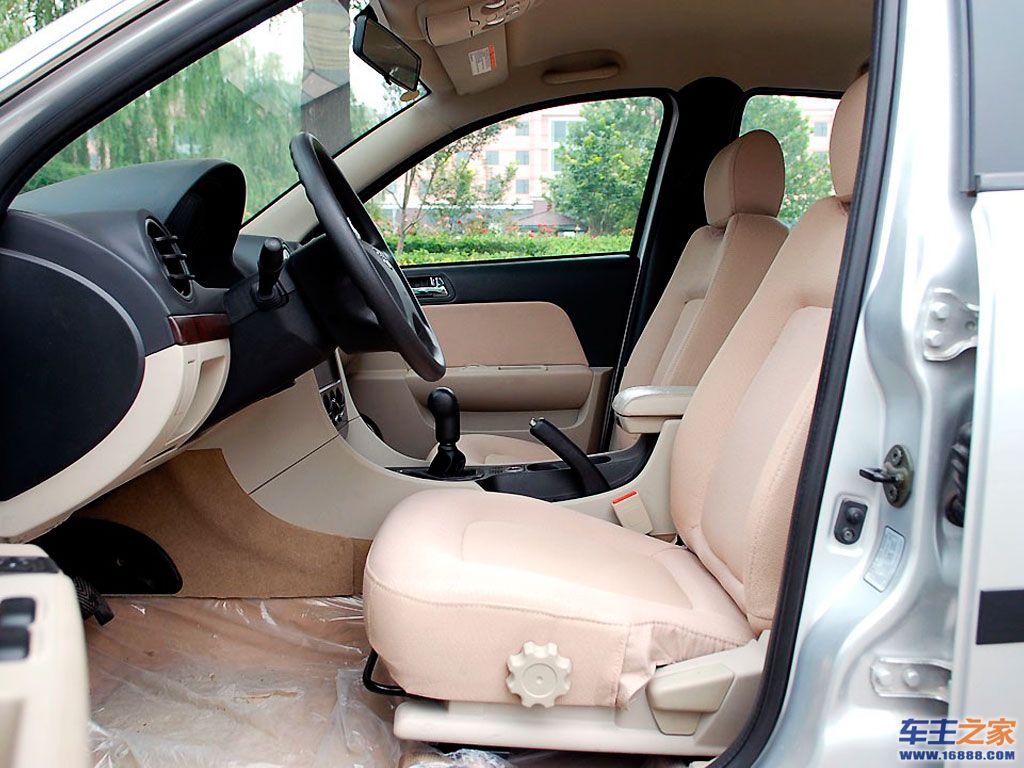 汽车图库 哈飞 哈飞汽车 赛豹iii(57/134) 内饰 赛豹iii 参考成交价