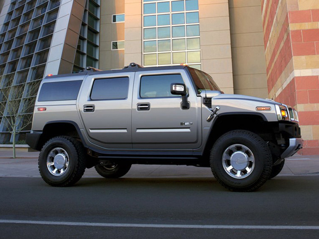 银色悍马h2正侧方