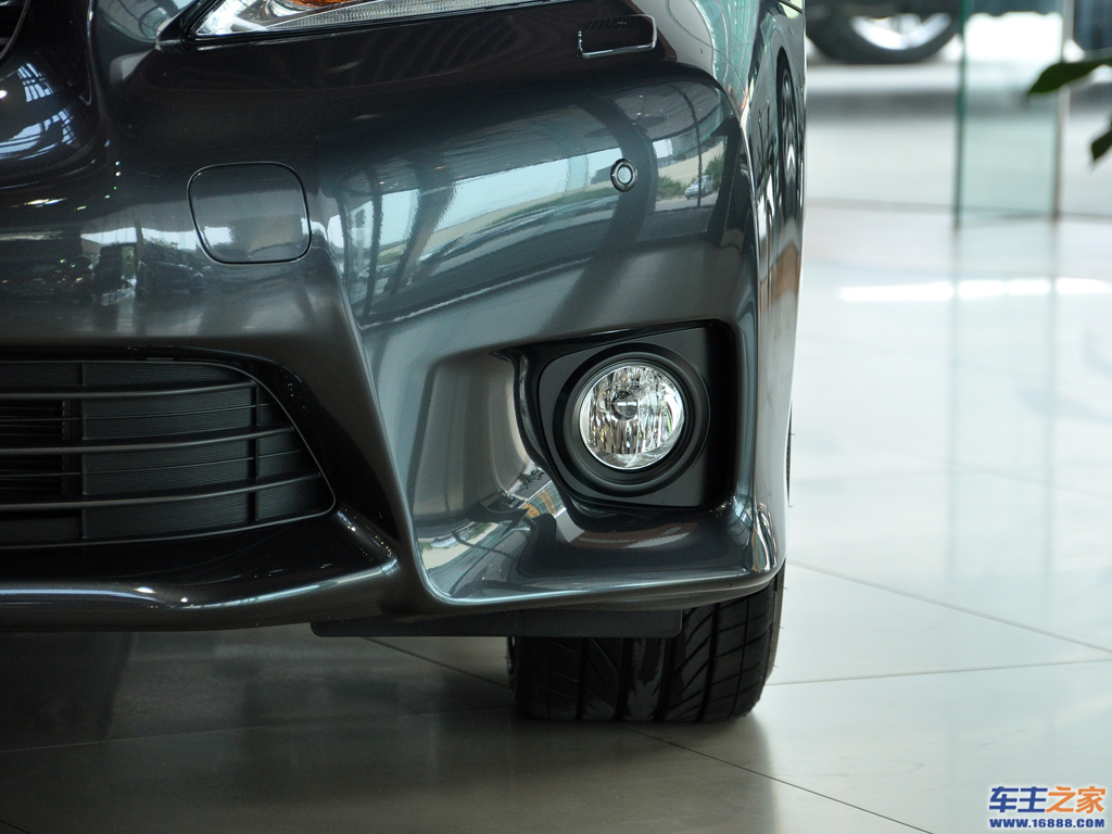 雷克萨斯ct右前雾灯