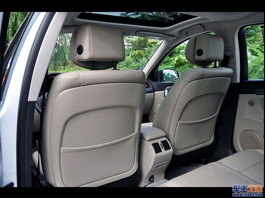 汽车图库 雷诺 雷诺(进口) 拉古那(134/285) 内饰 拉古那前排座椅背面
