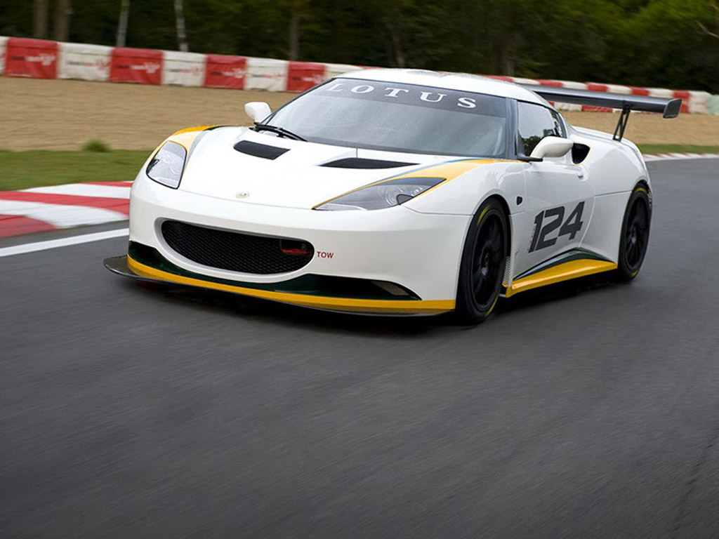 白色莲花evora左前45度