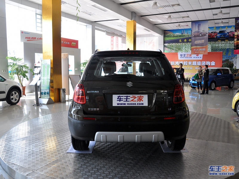 天语 SX4正后方