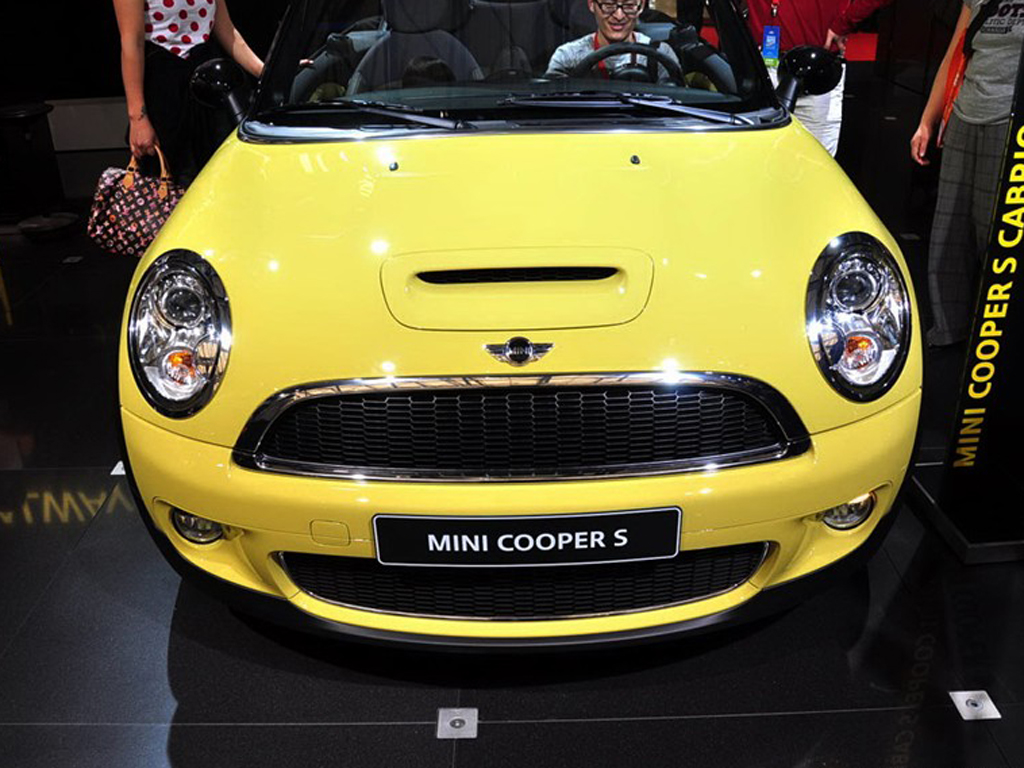 MINI黄色MINI 09款 Cooper S Cabrio前脸