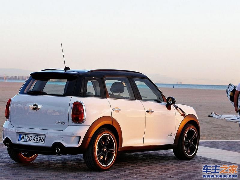 MINI COUNTRYMAN白色 MINI Countryman