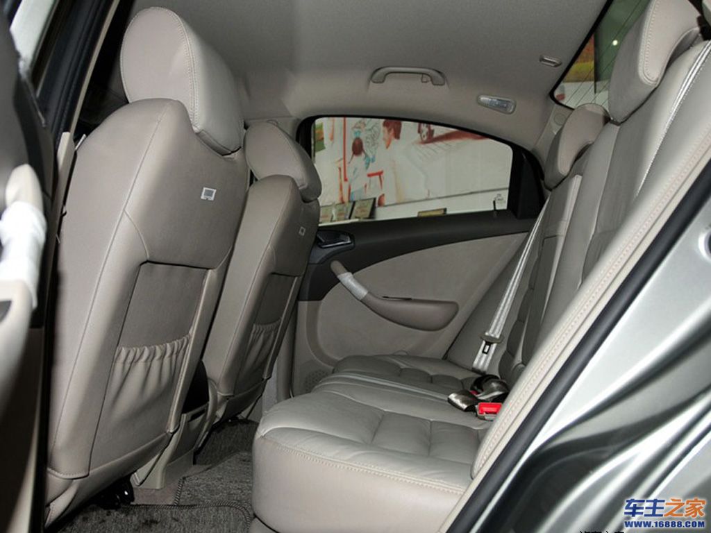 奇瑞a3后排空间