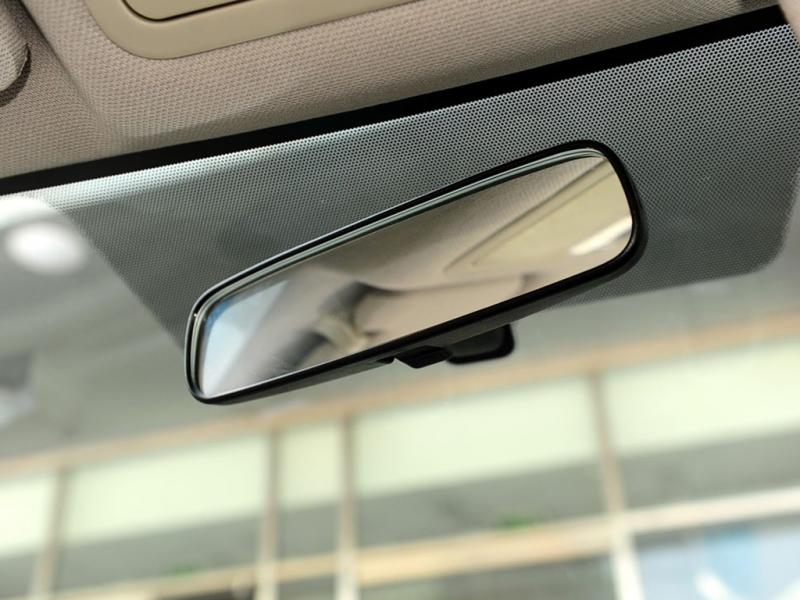 轩逸后视镜