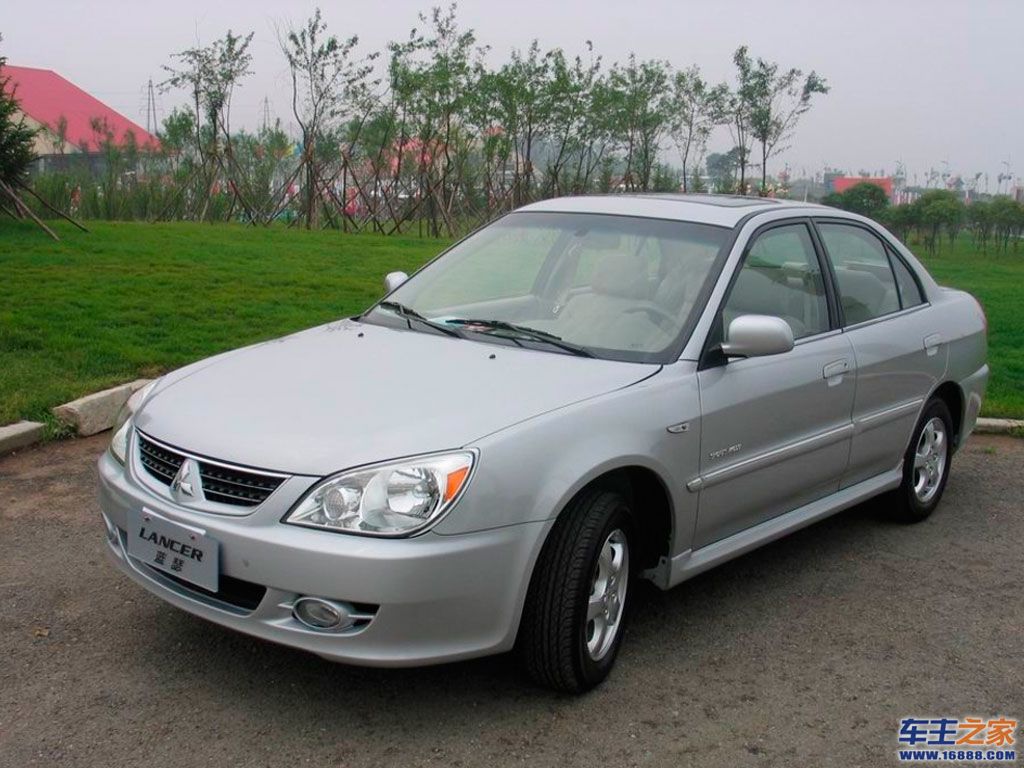 汽车图库 三菱 东南三菱 蓝瑟(33/241) 外观 蓝瑟 参考成交价: 11.