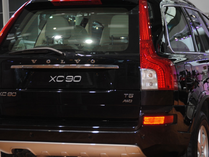 沃尔沃XC90车尾