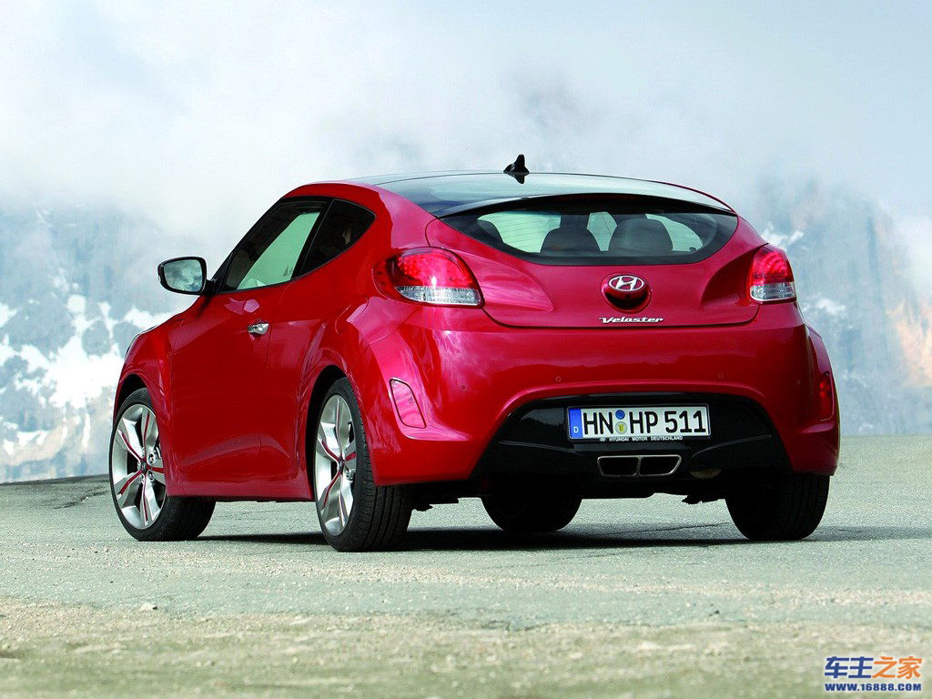 汽车图库 现代 进口现代 veloster飞思(38/107) 外观 左后45 参考成交