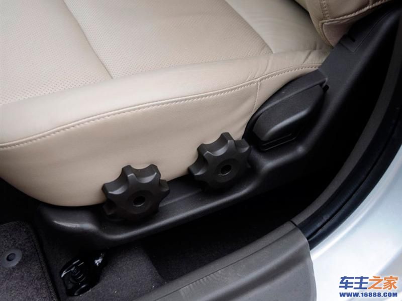 北京现代i30现代i30座椅调节按钮