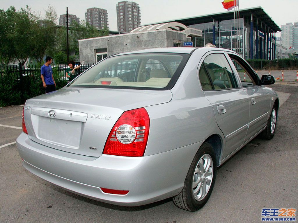 汽车图库 现代 北京现代 伊兰特(76/238) 外观 银色 伊兰特 参考成交