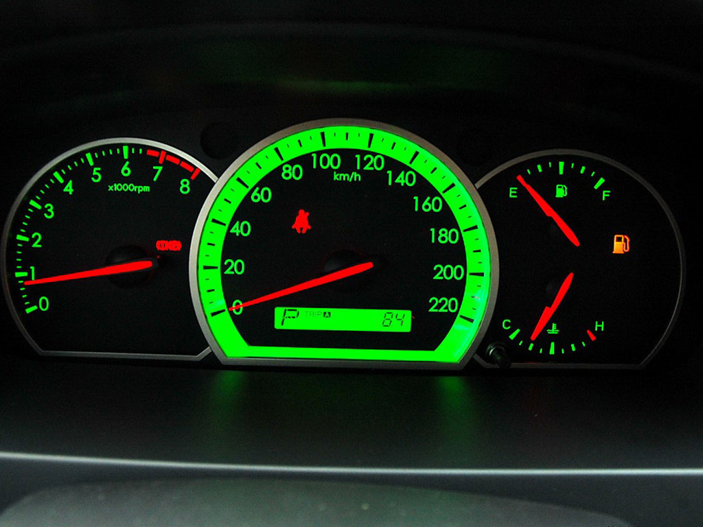 汽车仪表盘绿色指示灯图片